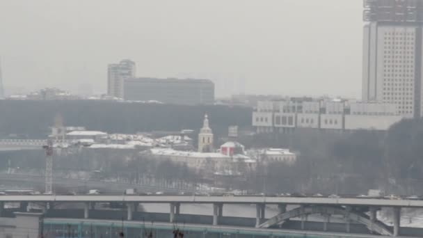 Panoramisch uitzicht vanaf het observatiedek Vorobyovy — Stockvideo