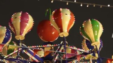 Moskova 'daki Kızıl Meydan' da Noel pazarı