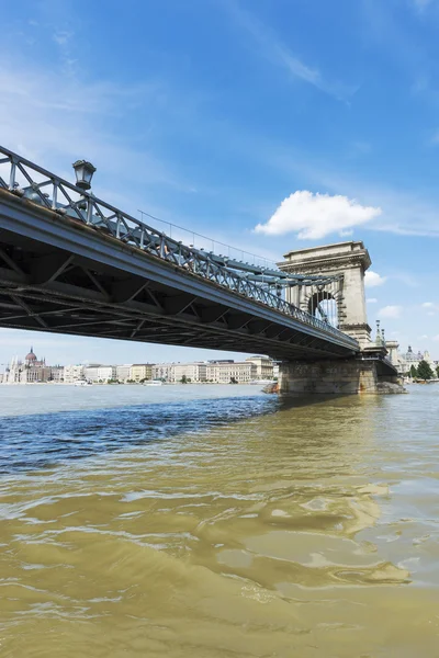 Budapeste Chain Bridge vista do dia — Fotografia de Stock