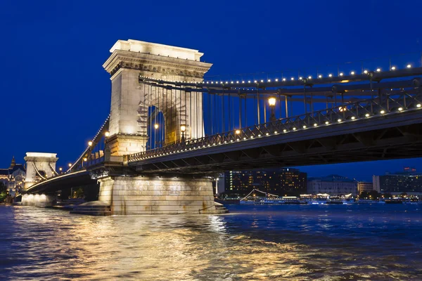 Budapest catena ponte vista notturna — Foto Stock