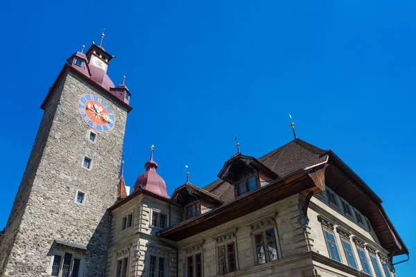 Stadhuis klokkentoren in Luzern — Stockfoto