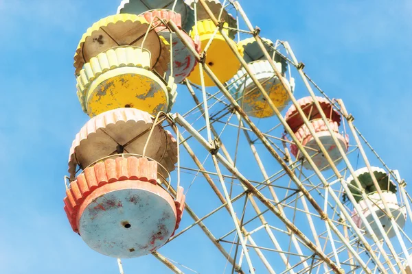 Kabin roda Ferris ditinggalkan, Pervouralsk, Ural, Rusia — Stok Foto