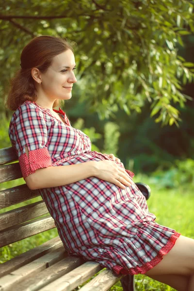 幸せな妊婦 — ストック写真