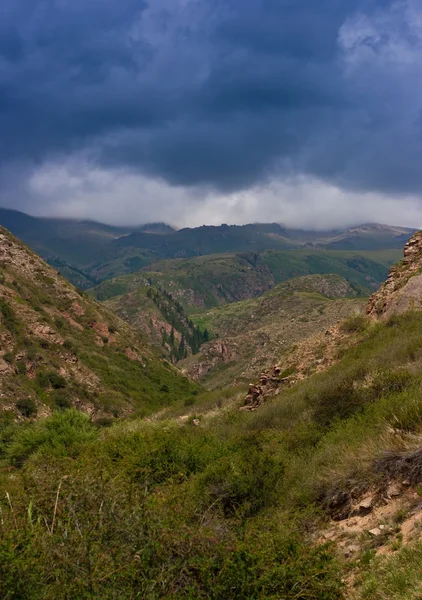 Valley with cloudy sky — Stock Photo, Image