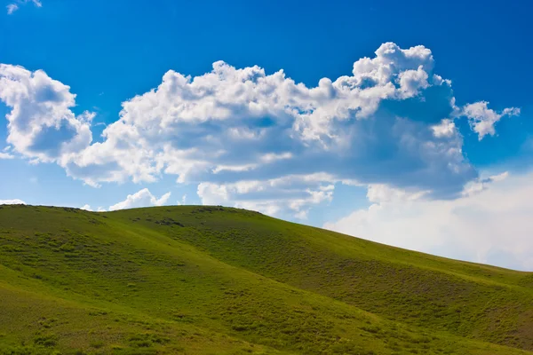 Cielo e colline — Foto Stock