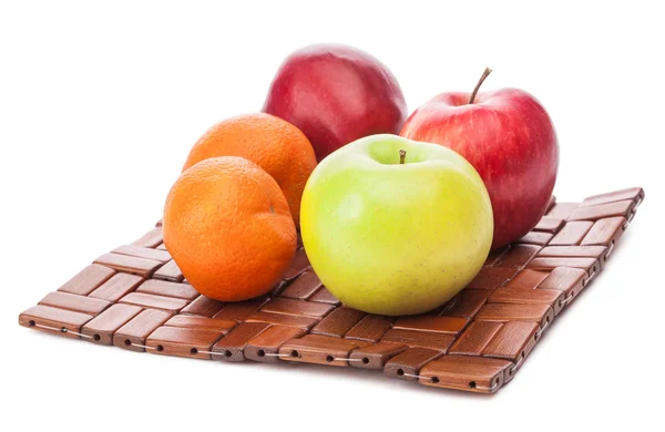 Frutas no tabuleiro — Fotografia de Stock
