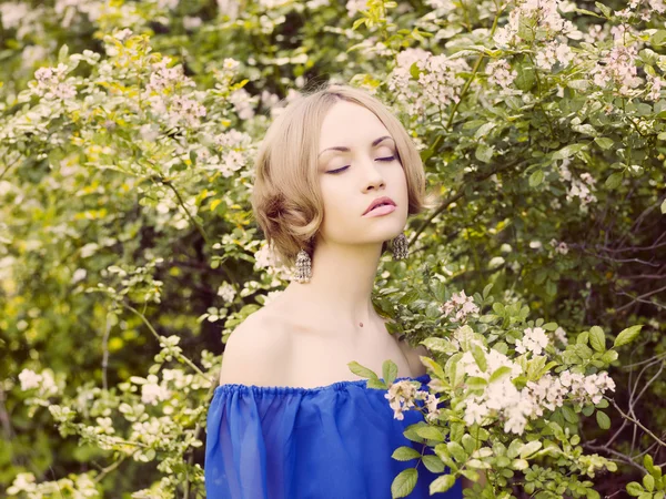 Romantic lady in the garden — Stock Photo, Image