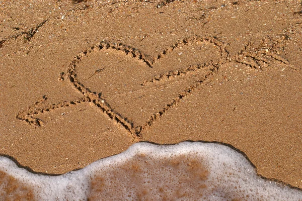 Imagen en forma de corazón en la playa —  Fotos de Stock