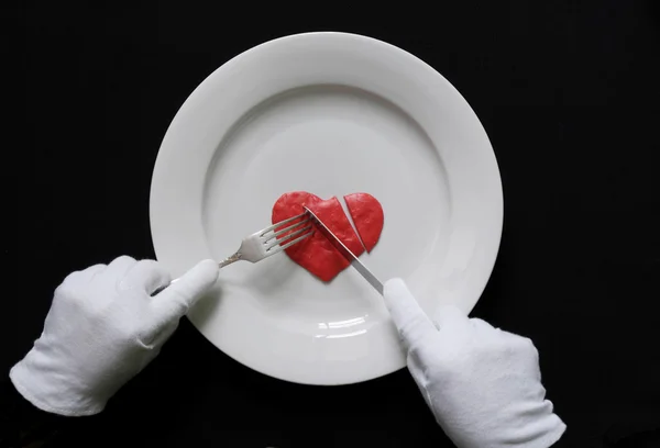 Eating of the human heart — Stock Photo, Image