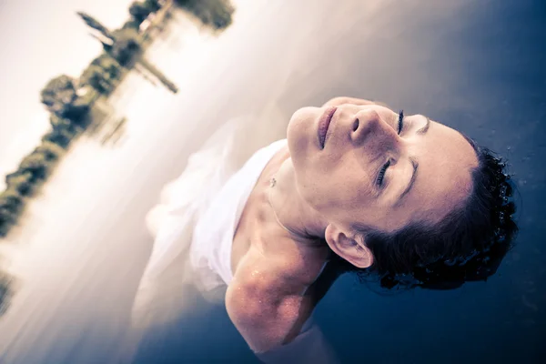 Retrato en el agua — Foto de Stock