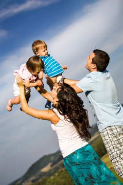 Mutlu aile