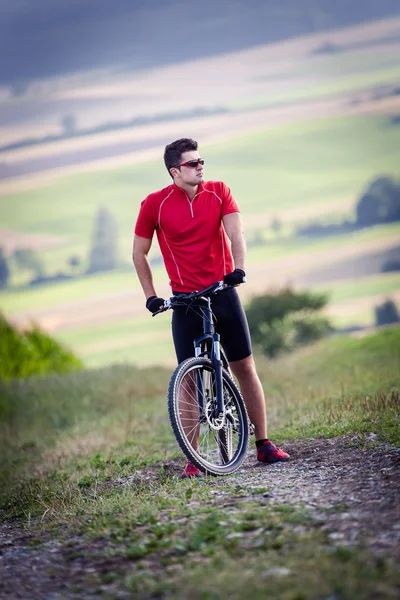 Uomo ciclista — Foto Stock