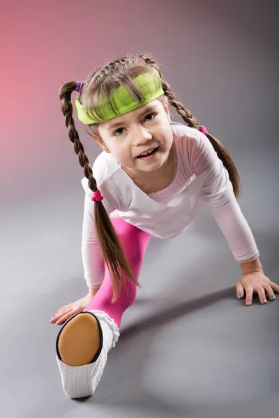 Kleines Fitness-Mädchen — Stockfoto