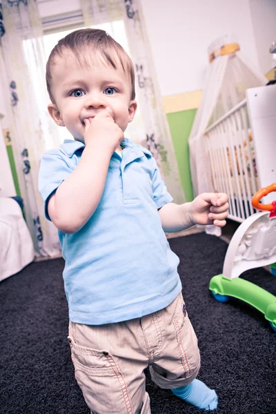 Het spelen van de baby — Stockfoto