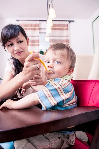 Eating from the bowl — Stock Photo, Image