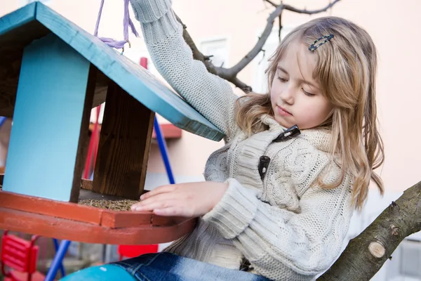 Playing in the garden — Stock Photo, Image