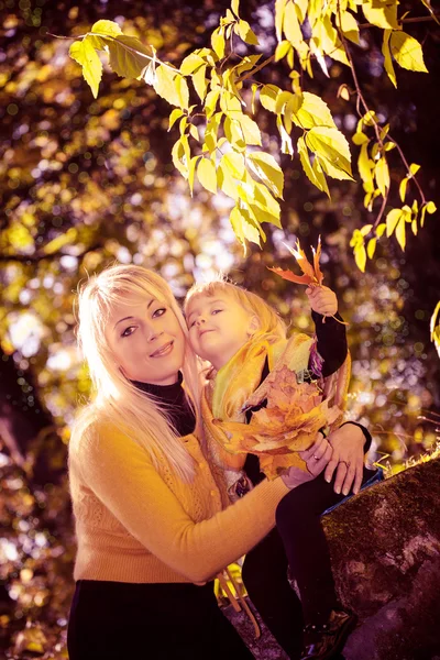 Im Herbstpark — Stockfoto