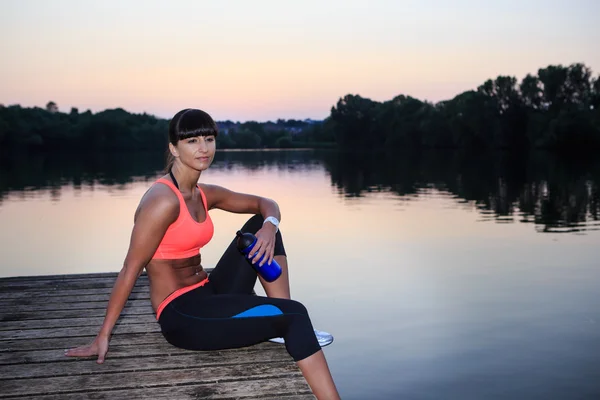 Jogging no lago — Fotografia de Stock