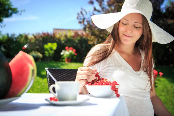 Pregnant woman — Stock Photo, Image