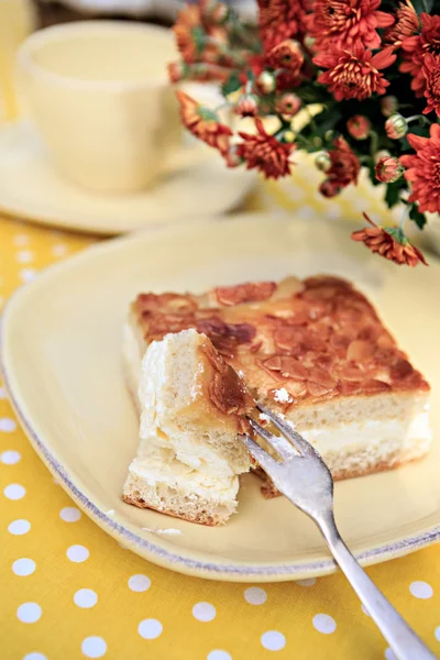 Kuchen auf dem Tisch — Stockfoto