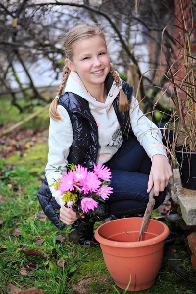 Werken in de tuin — Stockfoto