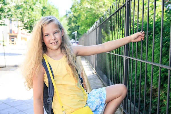 Menina da escola — Fotografia de Stock