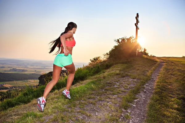 Lopende naar de top — Stockfoto