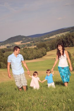 Mutlu aile
