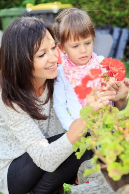 Bahçede çalışıyorum.