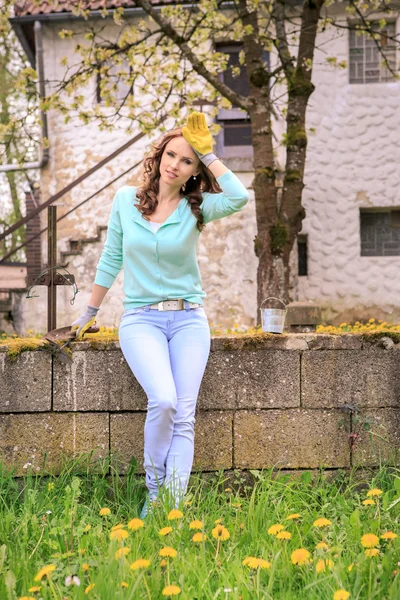 Working in the garden — Stock Photo, Image