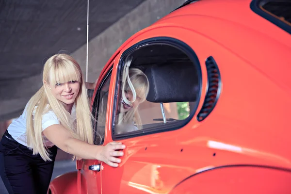 Portrait with a classic car — Stock Photo, Image