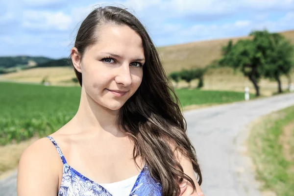 Portrait of a young girl — Stock Photo, Image