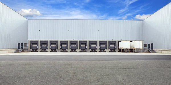 Docking Stations Distribution Center Logistics Center — Stockfoto