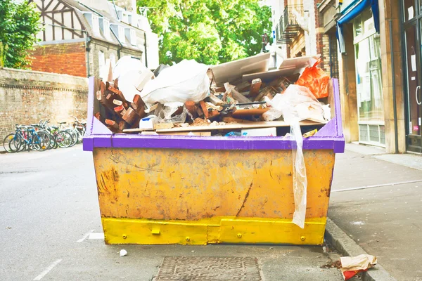 Sauter les déchets — Photo