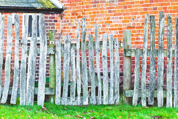 Rickety fence — Stock Photo, Image