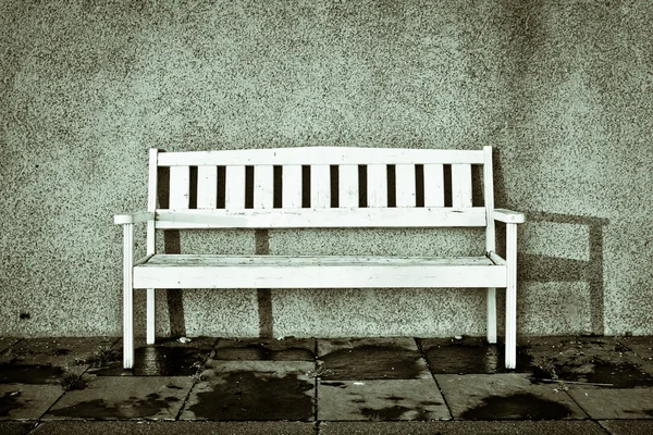 Wooden bench — Stock Photo, Image