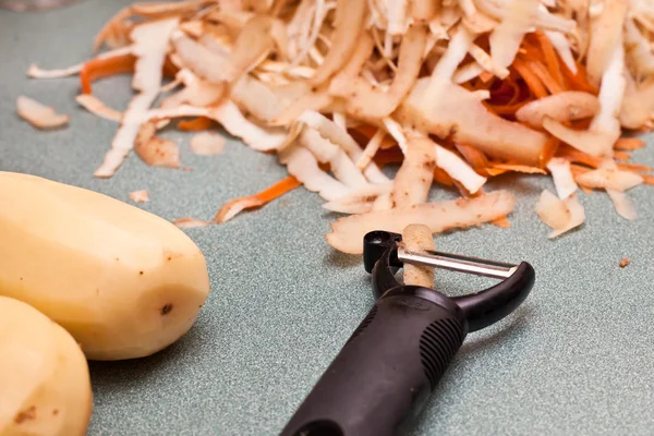 Vegetable peelings — Stock Photo, Image