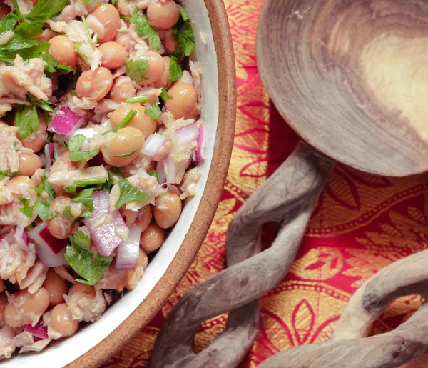 Thunfisch und Bohnensalat — Stockfoto