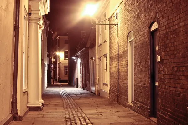 Alley at night — Stock Photo, Image