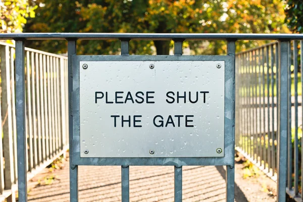 Gate tecken — Stockfoto