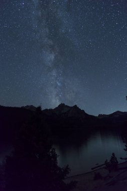 Samanyolu Dağı üzerinde. McGown ve Stanley Lake in the Foreground _ 7758