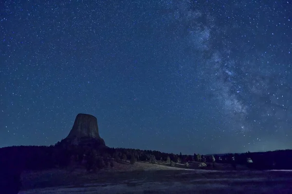 Devils Tower National Monument Nordöstra Wyoming Med Vintergatan Stockbild