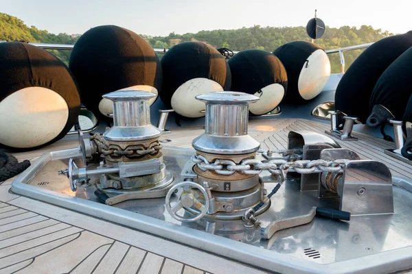 Anchor Lowering Raising Mechanism Anchor Buoys Rigging Foredeck Luxurious Yacht — стоковое фото