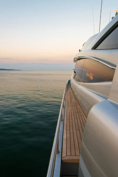 Beautiful Sea View Left Board Luxury Yacht Sunset Sunrise Vertical — Stockfoto