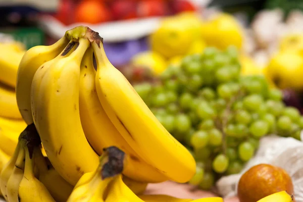 Bananas in market. — Stock Photo, Image