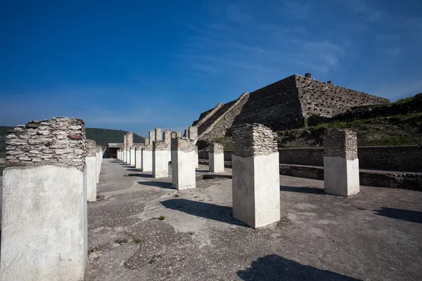 Columns in Tula de Allende — Stock Photo, Image