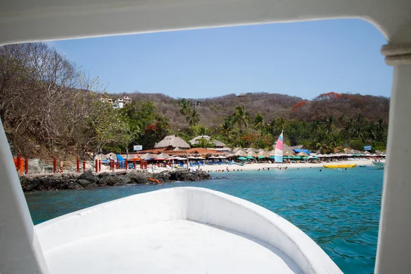 Playa las gatas tekneden. — Stok fotoğraf