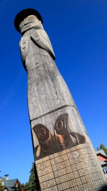 Whistler, BC, Kanada - 1 Ekim 2022: Whistler, yaz boyunca kayak ve dağ bisikletleri için her yıl 2 milyondan fazla kişi tarafından ziyaret edilir..
