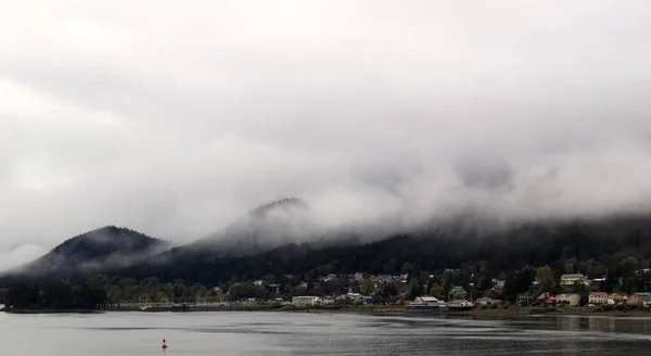 Bela Vista Nebulosa Juneau Alasca — Fotografia de Stock