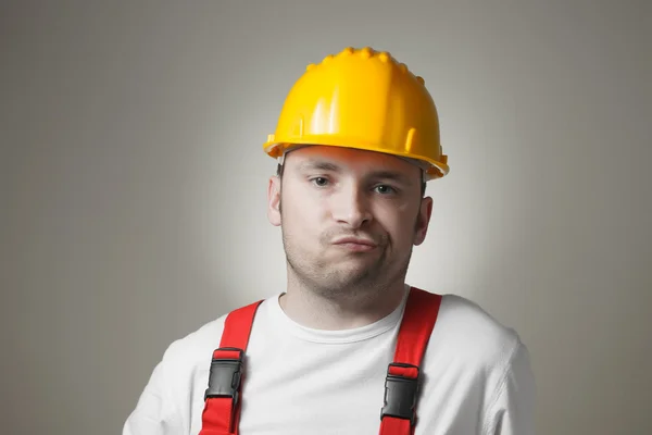 Skuffet ung arbeidstaker – stockfoto